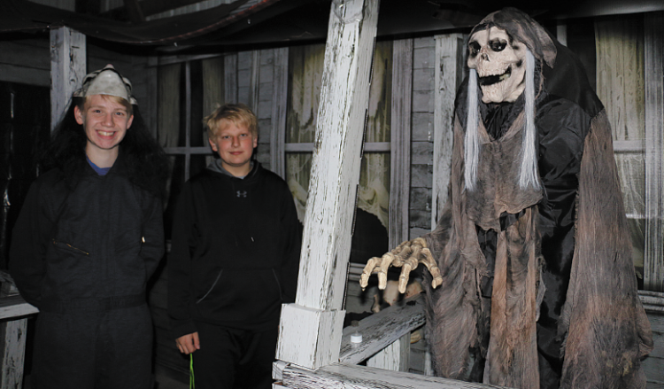 – Local Youth Create Haunted House And Help Food Pantry